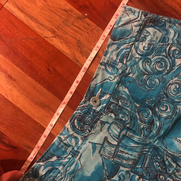 EUC HTF RARE LILLY SHORTS - Picture 7 of 8